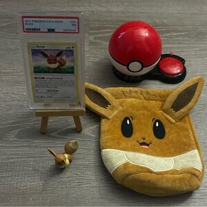 Eevee Character Pokemon Combo